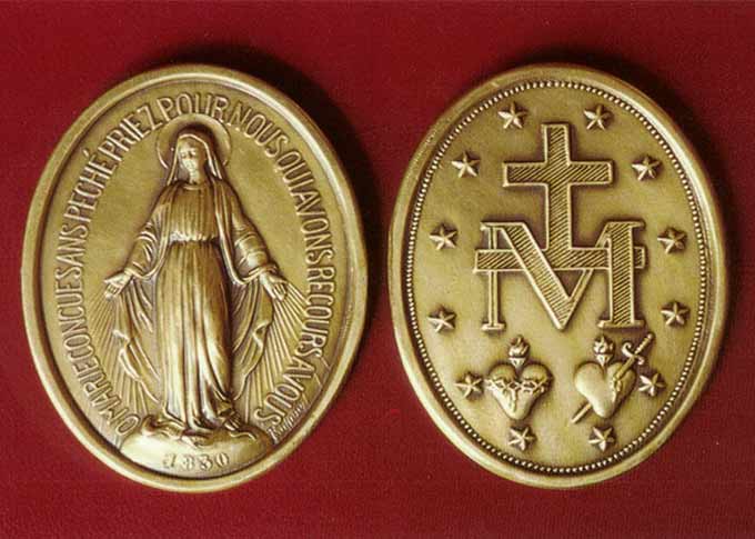La medalla milagrosa de la Virgen María