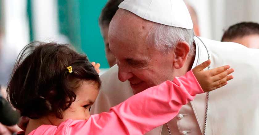 papa francisco como actua la misericordia de dios