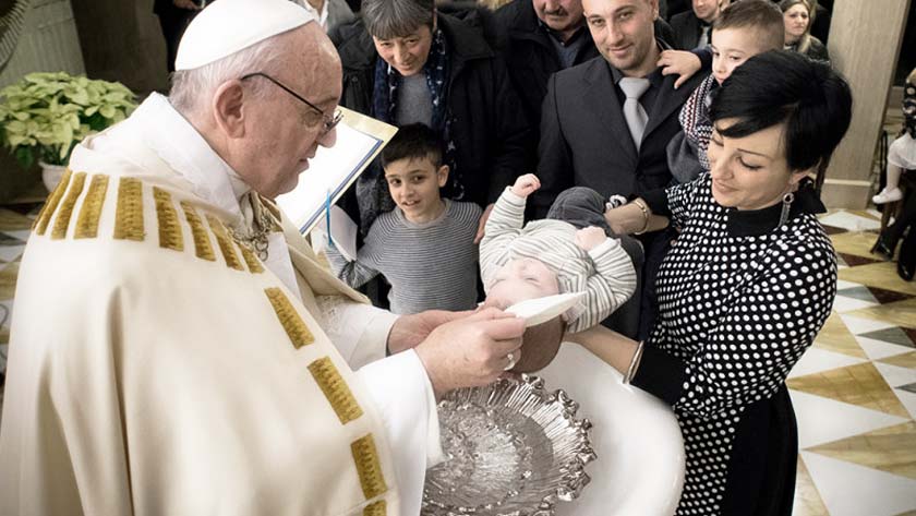 papa francisco explica si una persona puede bautizarse sola recibir bautismo por si mismo