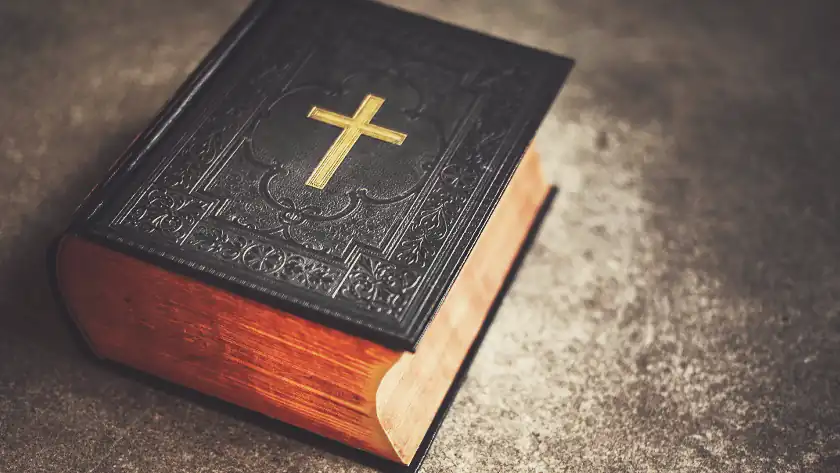 10 errores que jamás deberías cometer con una Biblia