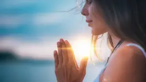 10 citas bíblicas para entregar tus problemas a Dios y descansar