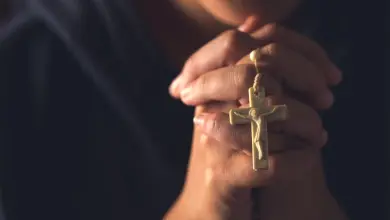 Pon de tu parte y confía. Tú haces lo posible y Dios lo imposible