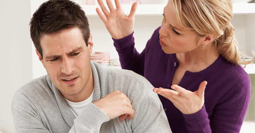pareja discutiendo matrimonio malas actitudes impiden hablar con amor conyuge