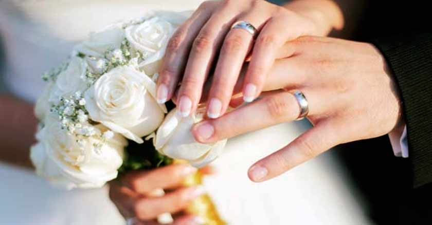 promesas en el matrimonio para mantener el amor esposos tomados de la mano boda