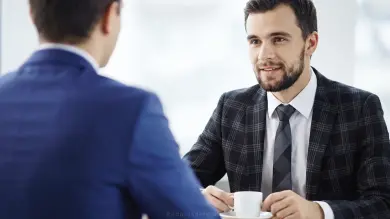 Guía Definitiva: 10 Consejos para una Entrevista de Trabajo y Ganar el Puesto