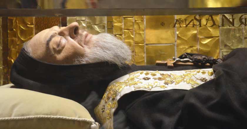 cuerpo incorrupto padre pio expuesto en ano de la misericordia