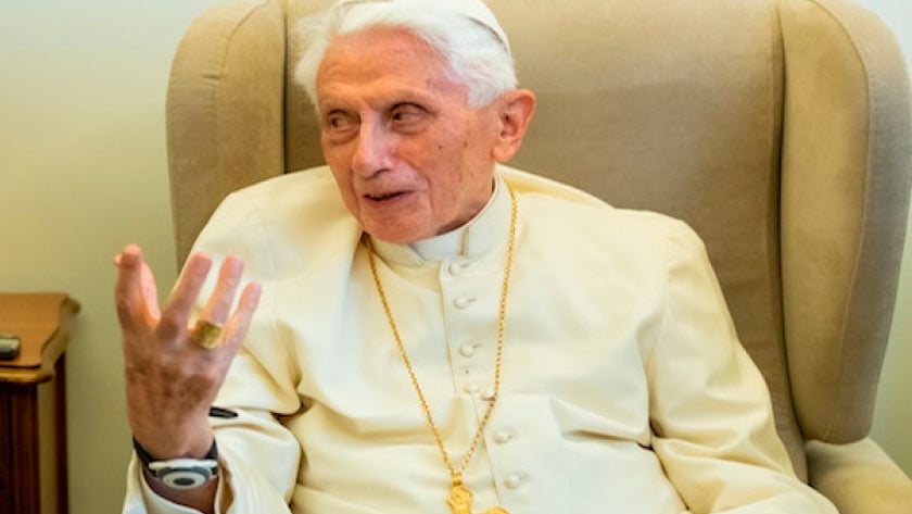 falso mensaje sobre muerte de papa emerito benedicto xvi fake news