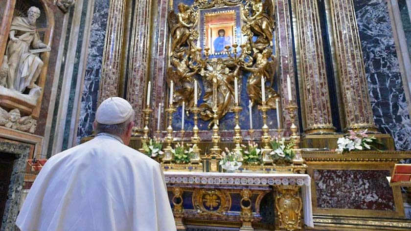 papa francisco confia viaje budapest eslovaquia proteccion nuestra senora virgen maria