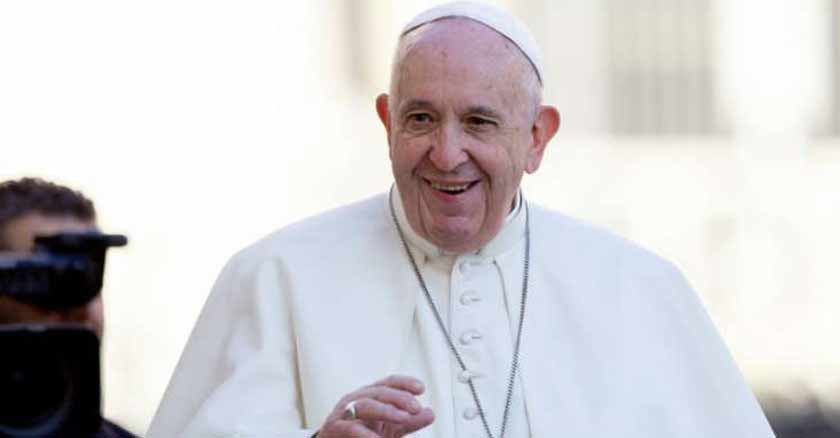 papa francisco cristiano debe moverse en tres dimensiones para estar alegre