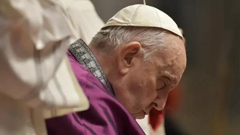 papa francisco hospitalizado hernia cirugia