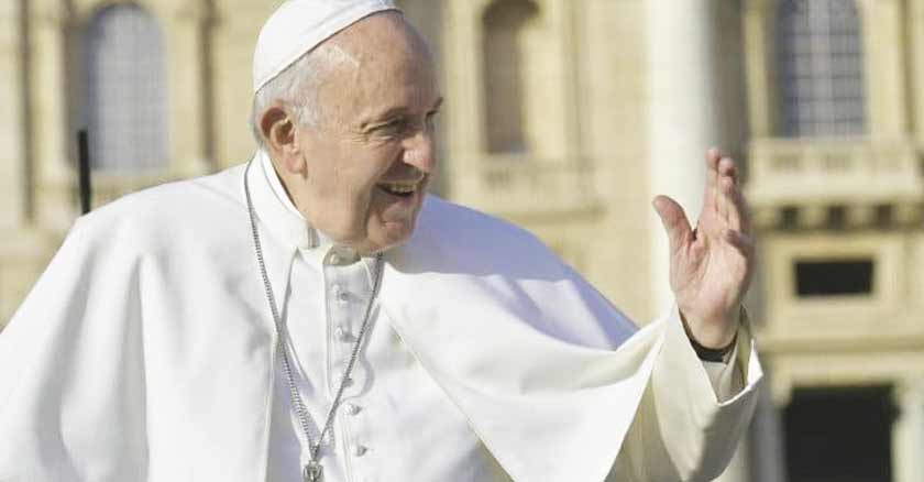 papa francisco jesus tiene poder sobre la muerte su amor salva libera