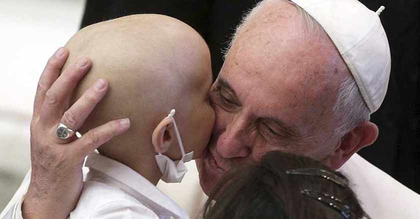 papa francisco llama sorpresa ninos enfermos hospital italia