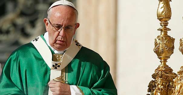 papa francisco maria ensena como vivir fe dios imitacion