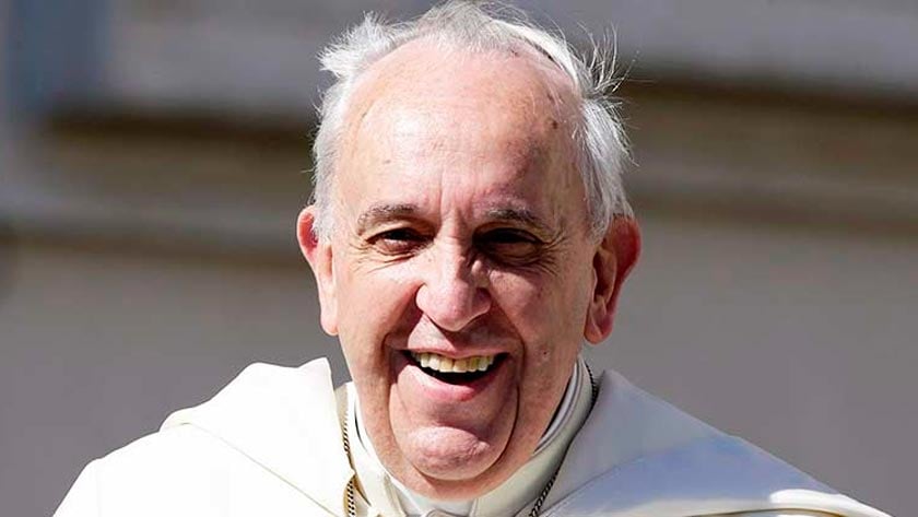 papa francisco no presten atencion a la gente infeliz personas infelices