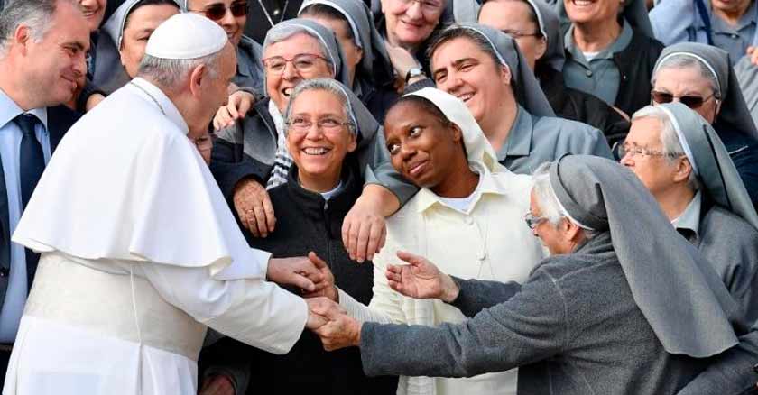 papa francisco nueva orden religiosa aprobada vaticano