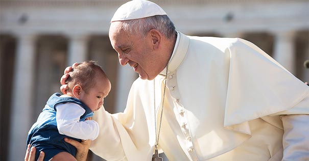 papa francisco padres ensenar hijos oracion rezar