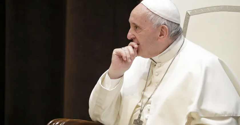 papa francisco pensando todos unirse en oracion un minuto por la paz