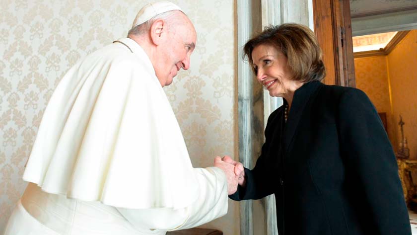 papa francisco recibe nancy pelosi en el vaticano