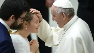 Papa Francisco: Redescubrir la belleza del designio de Dios en la alianza entre el hombre y la mujer