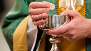 no puedo comulgar la comunion a los divorciados vueltos a casar