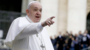Papa Francisco: Consulta la Biblia como lo haces con el Celular
