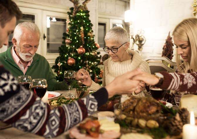 7 oraciones de Navidad para rezar en la Cena de Noche Buena 7 oraciones de Navidad para rezar en la Cena de Noche Buena