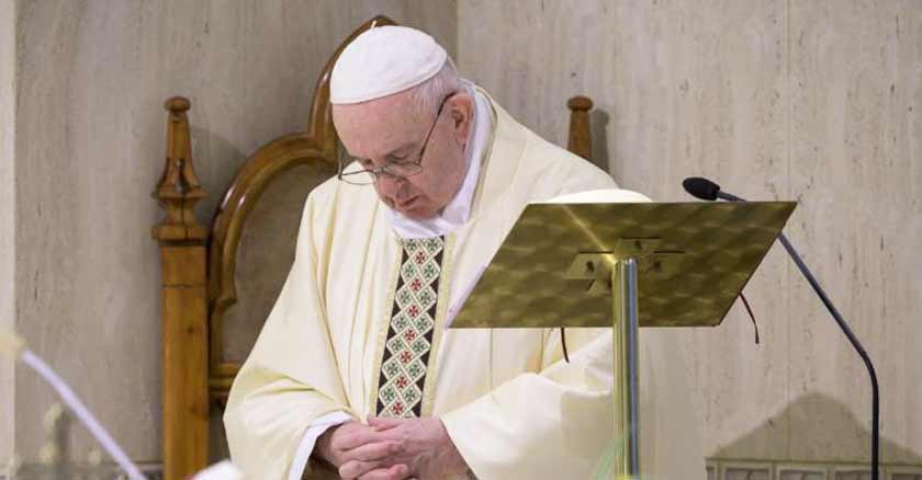 papa francisco orando silencios para crecer en la relacion personal con jesus