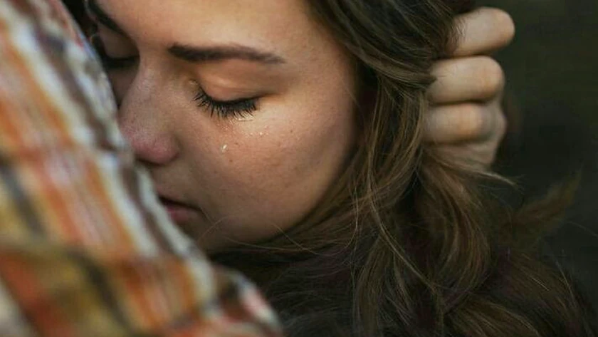 antes de juzgar a los demas considera estos consejos condenar a las personas mujer tristewebp