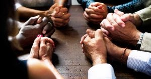 Oración de intercesión. Orar con fe. Conoce su poder y fuerza
